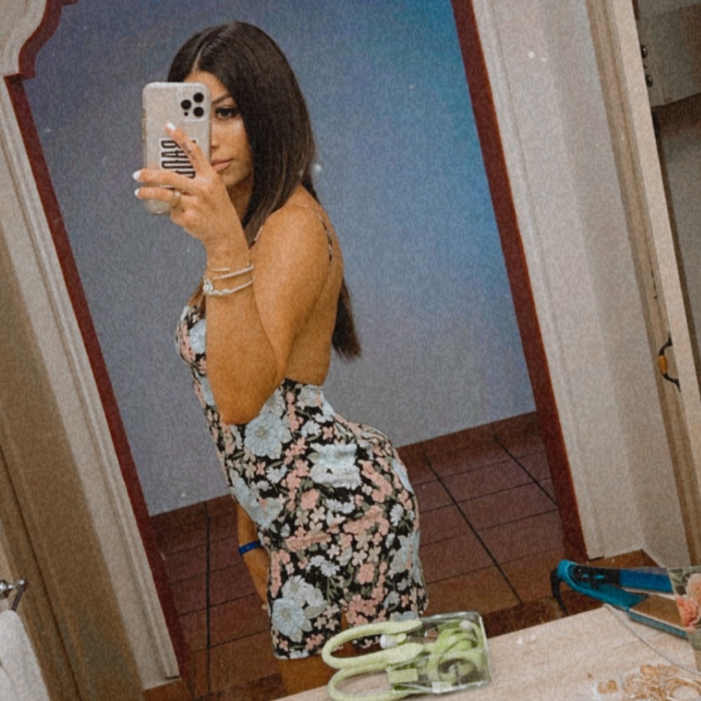 Super cute low back mini flower dress